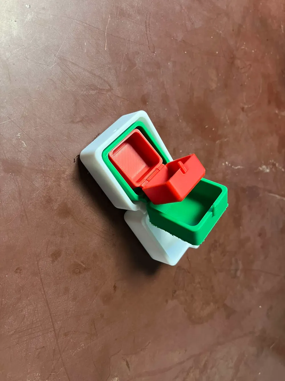 Box 50x50 with brake, 盒子 50x50 附煞車 by Ainon3Dprint - MakerWorld