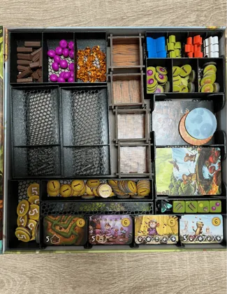 My lil Everdell insert