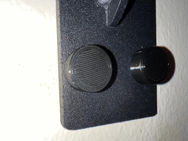 Simple M10 screw cap