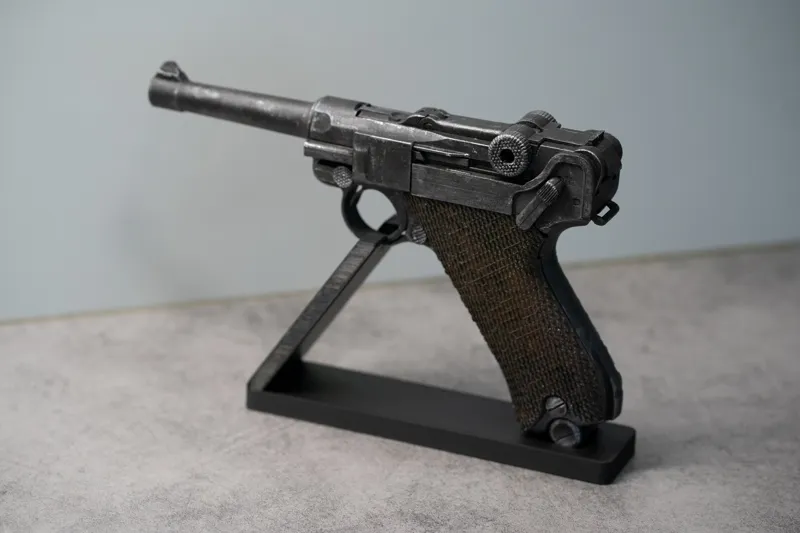 Luger P08 Stand