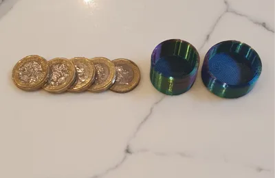 1 Pound coin pot