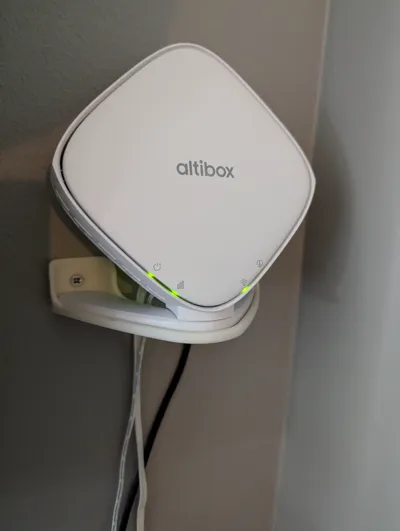 Altafiber Wall Mount Router Wallmount for Altibox Wifi router by Sven - MakerWorld
