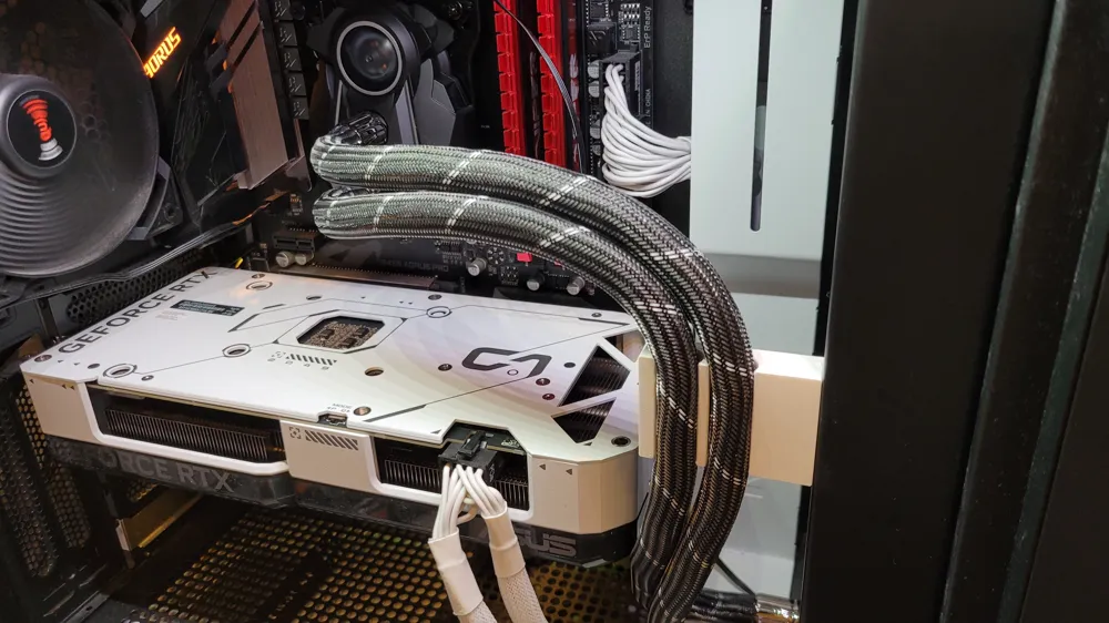 Arctic Liquid Freezer AIO tube guide - Free 3D Print Model - MakerWorld