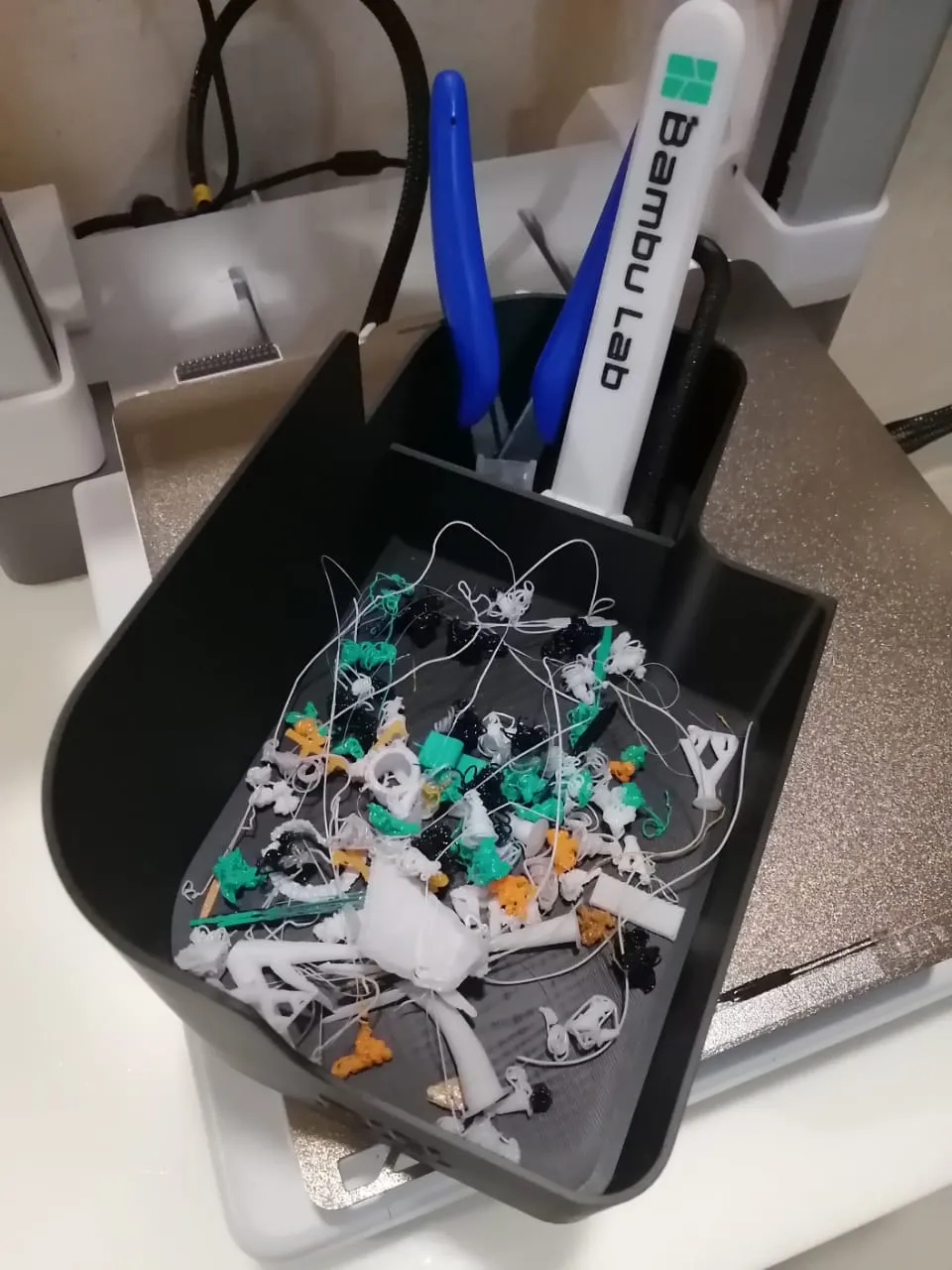 A1 PMS with Tools Holder Remixed by Alex Chia - MakerWorld