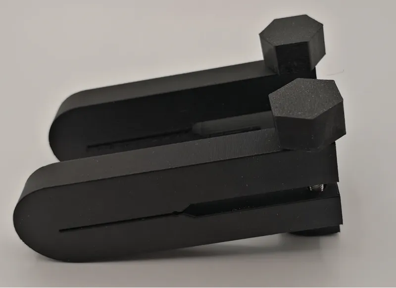 Clamping_device_for_filament_welding_gun