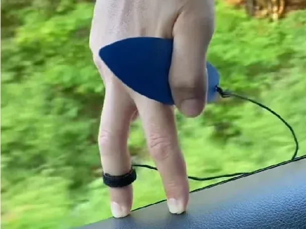finger surf board 
