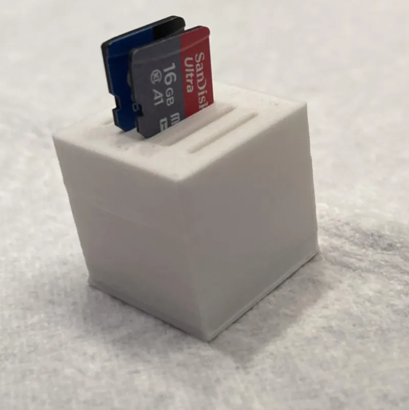 5-slot microSD Cube (2cm^3)