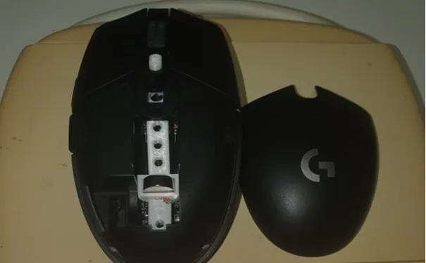 Logitech g305 LR44 bracket