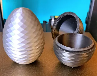 Geometric Twist Egg Capsule