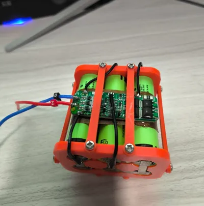18650 lithium battery series and parallel bracket