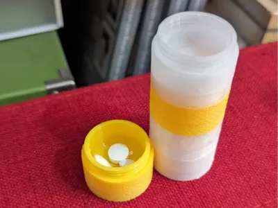 Screw-together pill box, threaded pill organizer