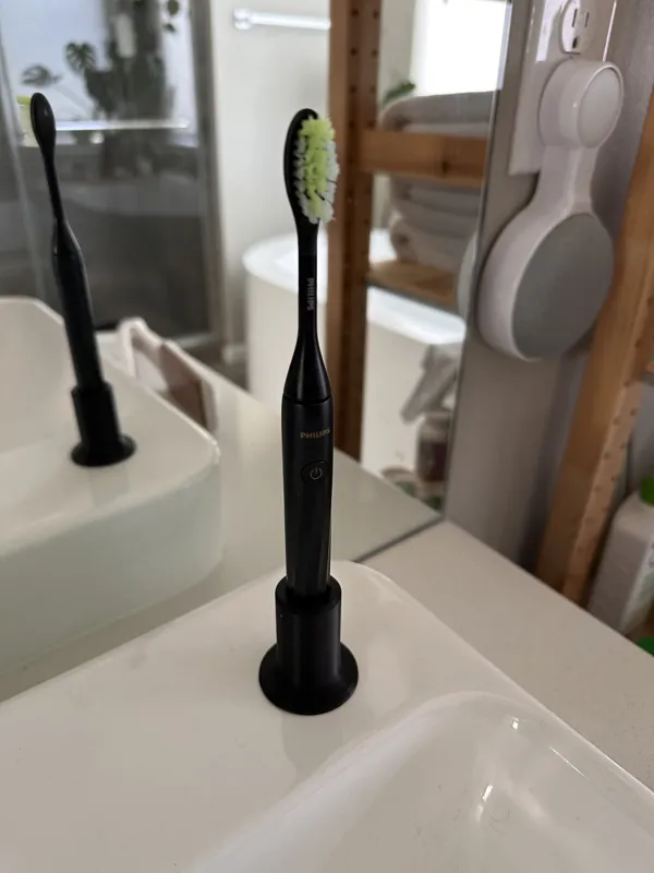 Philips One toothbrush stand