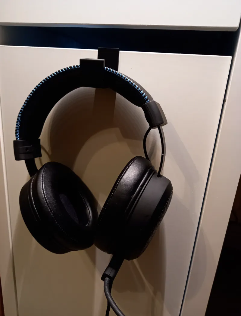 Headphone holder for Micke desk from Ikea