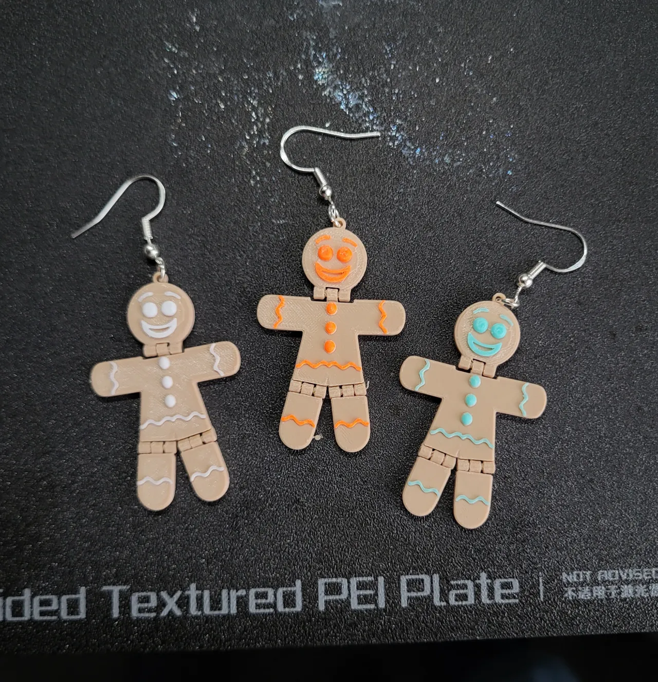 gingerbread man earring movable view 2