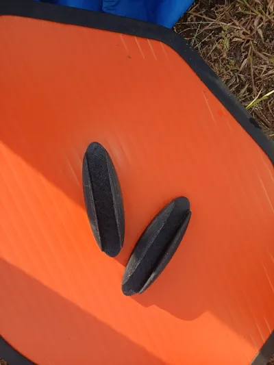 bulkhead retention inserts