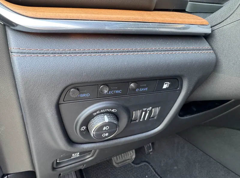 Jeep 4xe EV mode switches haptic feedback