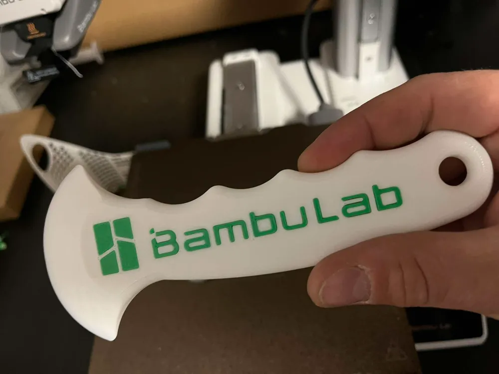 Bambulab ergonomic bed scraper by Ainon3Dprint - MakerWorld