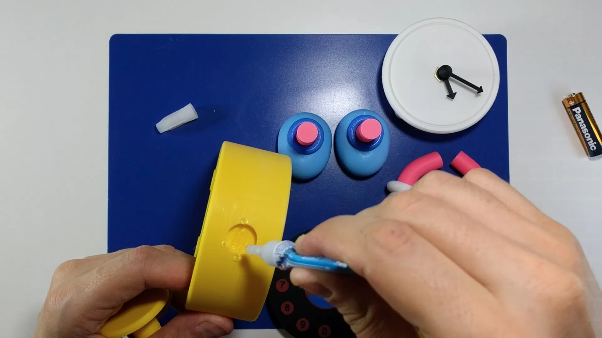 Mr. Time Clock from Dr. Slump (BambuLab 011 kit) by BuildByte3D ...