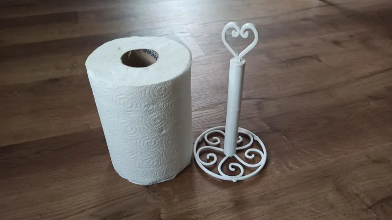 Paper towel holder