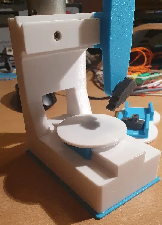 5-axis milling machine penholder