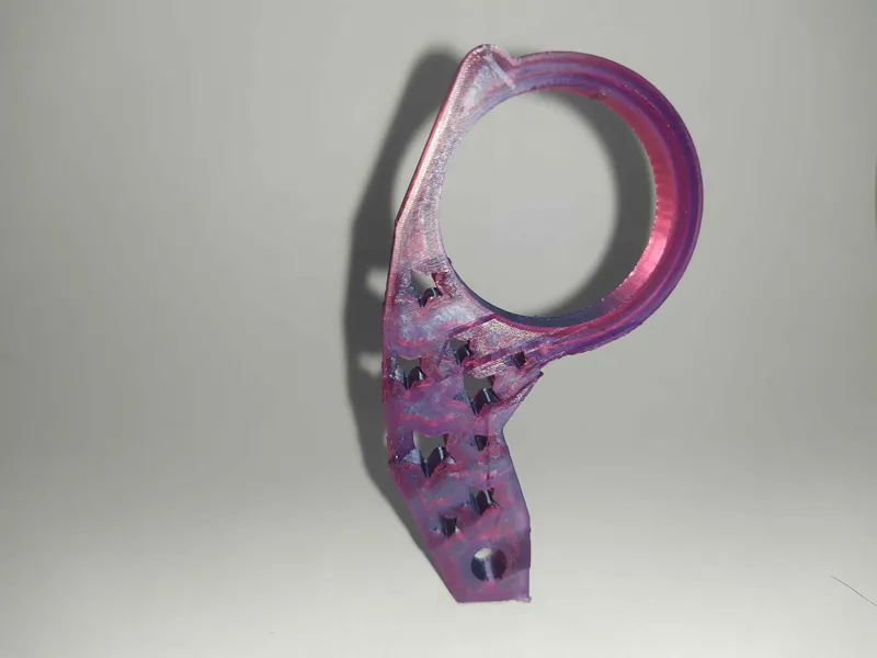 Keyrambit with stars and sides