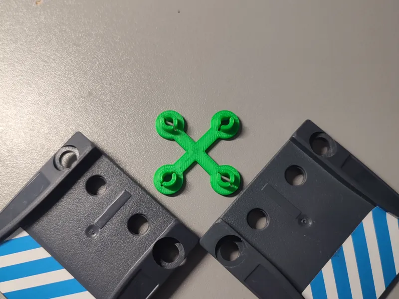 Majorette track connector
