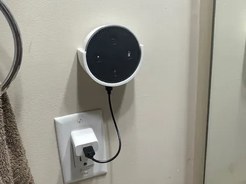 Support mural pour Amazon Alexa (2e génération)