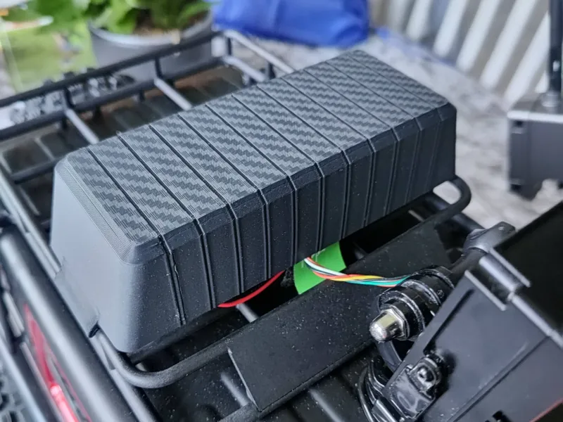 Roof rack accessory cover for Amxrock 1:10 crawler