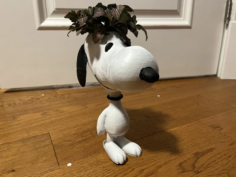Snoopy Pot Plant (Full Body)