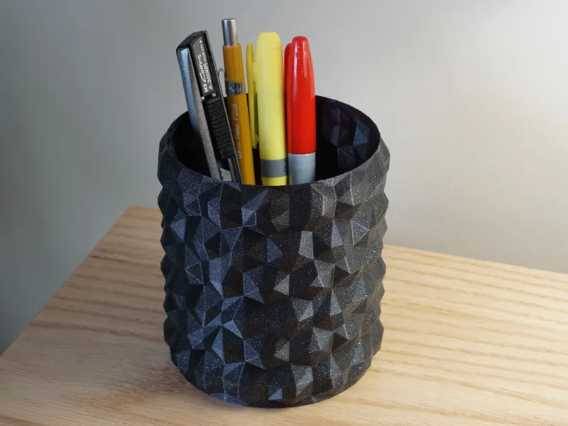 Low Poly Pot or Pencil Holder