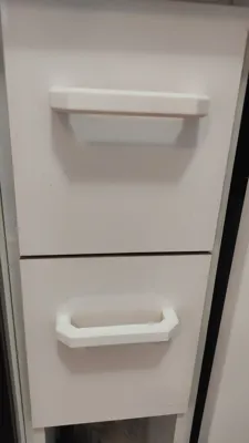 Polygonal drawer handle