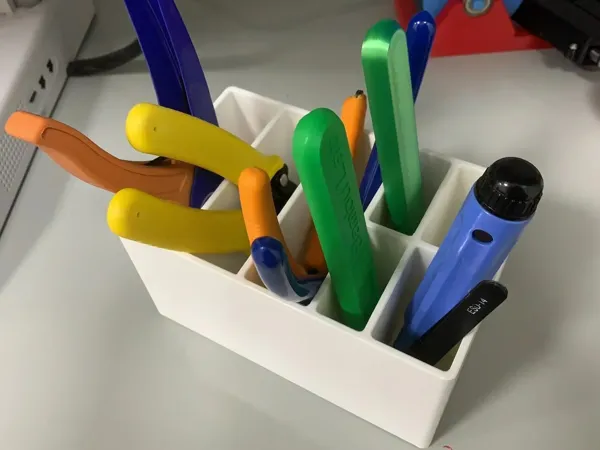 Boîte de rangement pour petits outils
