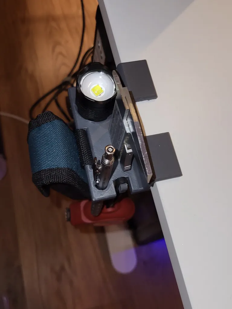 Maker tool holder
