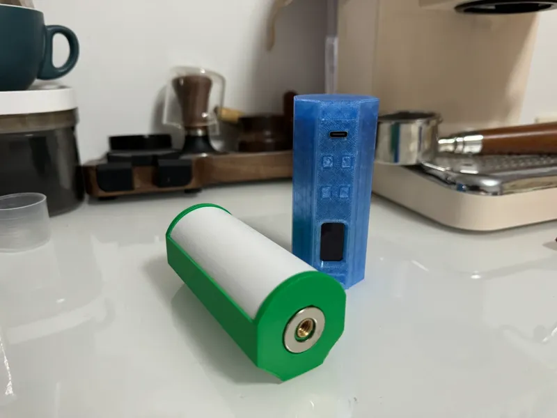 某篮子可调RGB灯棒（便携补光灯）一体式外壳