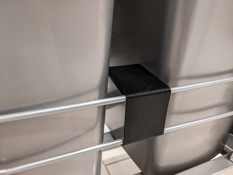 Pull out drawer trash divider