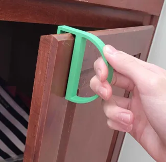 Screwless drawer handle