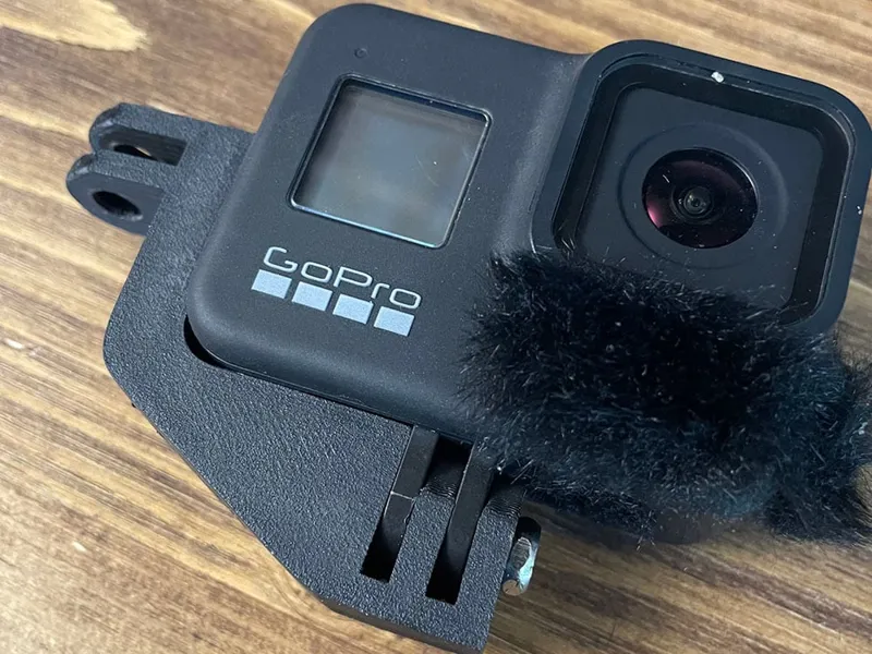 Vertical mount hero 8