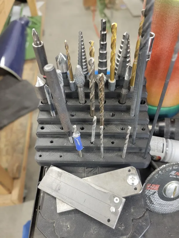 large bit holder for aerospace drill bit sizing