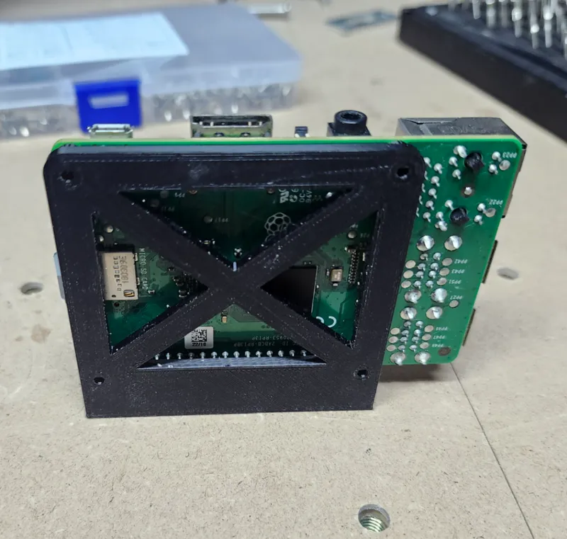 Raspberry Pi 3 Side Mount