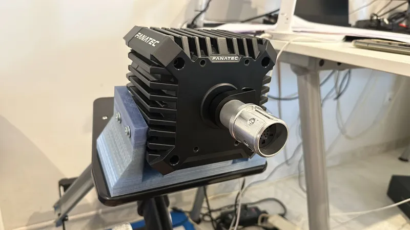 Fanatec DD Mount For Playseat
