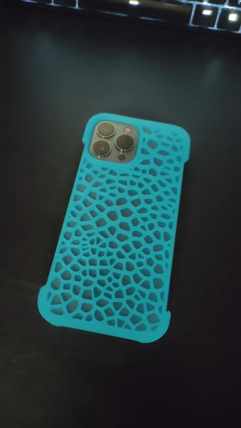 AULUMU iPhone 16系列變色散熱手機殼(MagSafe兼容) - 開孔版- 半透夜光- 邊框保護殼| 酷澎, image size:810x1440