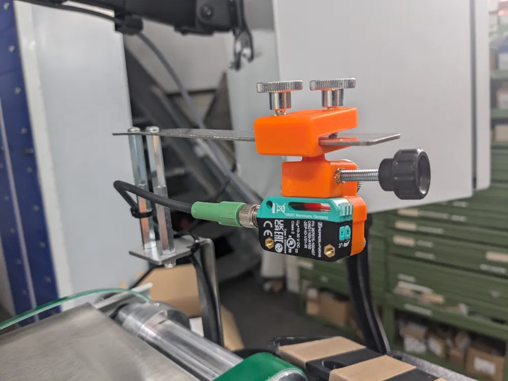 I R Light Sensor Mount by H. Wolf MakerWorld