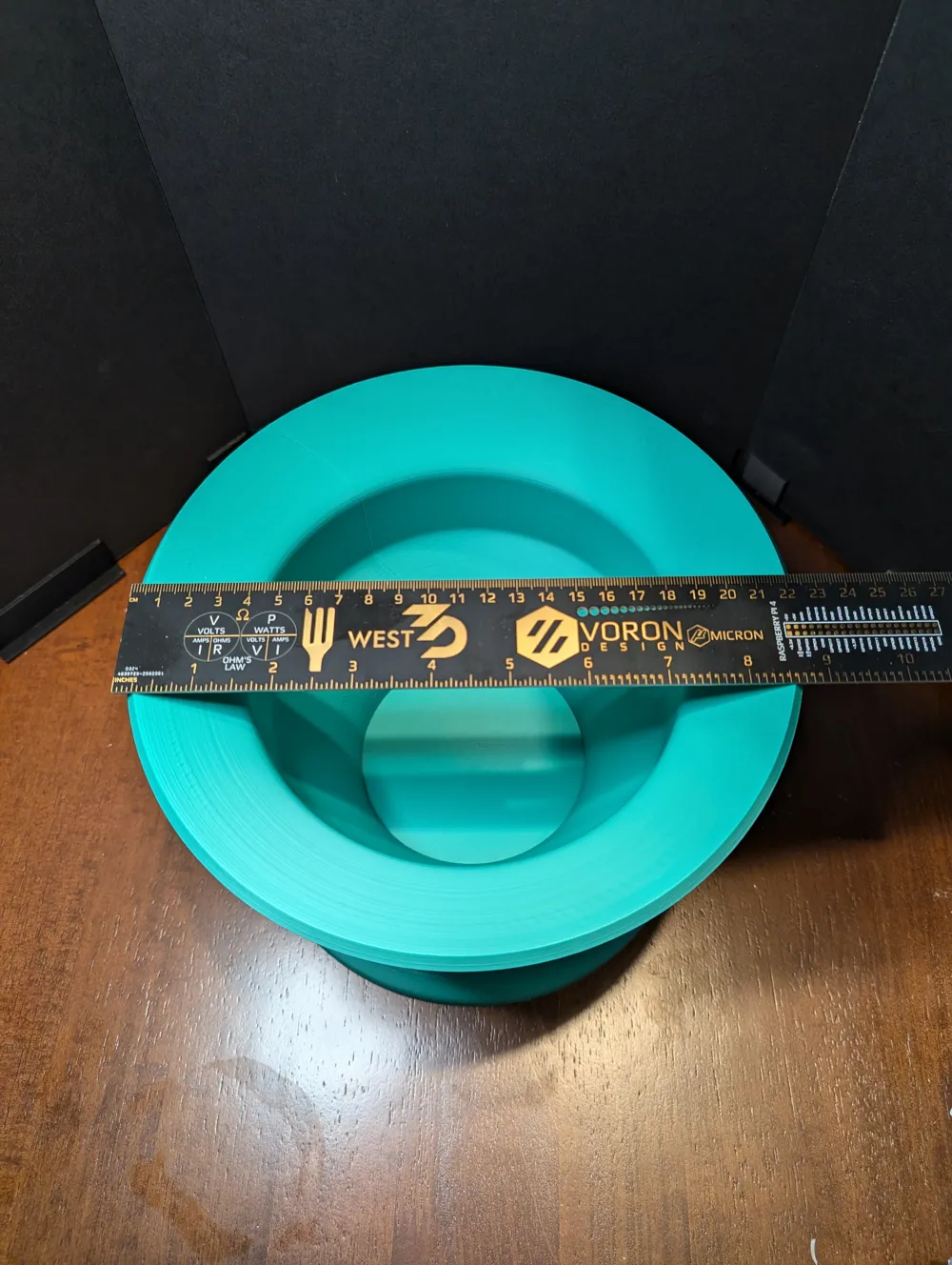 Big 'Ole Flower Pot /w drainage & built in saucer by PrinterMcgee