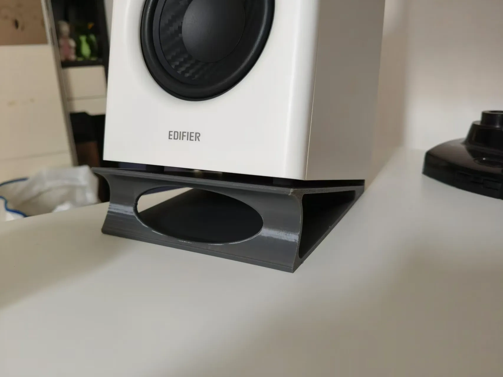 3Dプリント Edifier MR4スタジオモニタースピーカー用15°傾斜スタンド