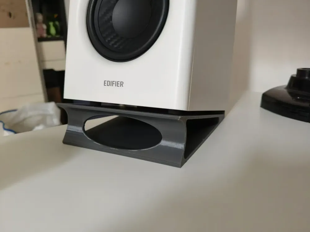 3Dプリント Edifier MR4スタジオモニタースピーカー用15°傾斜スタンド