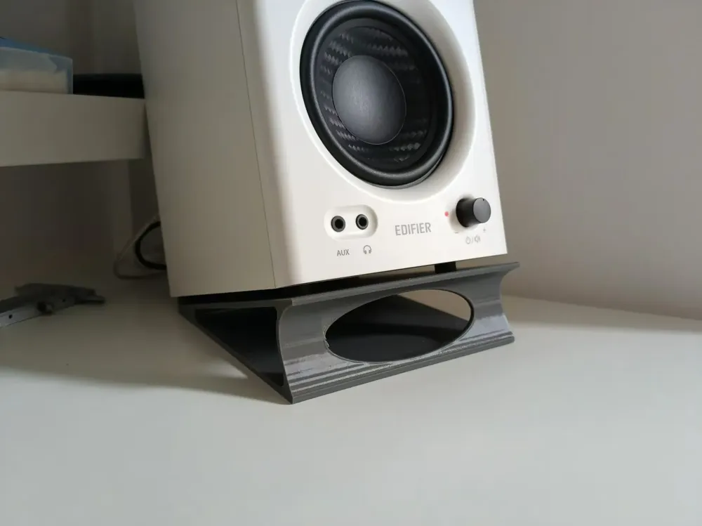 3Dプリント Edifier MR4スタジオモニタースピーカー用15°傾斜スタンド