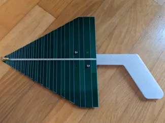 Logperiodic antenna handle