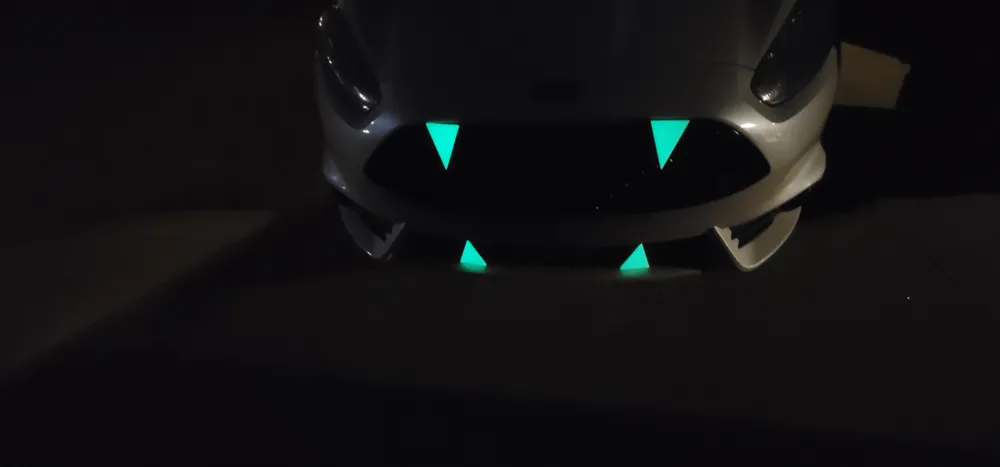 Triangle Fangs Vehicle fangs by Maxeffort - MakerWorld