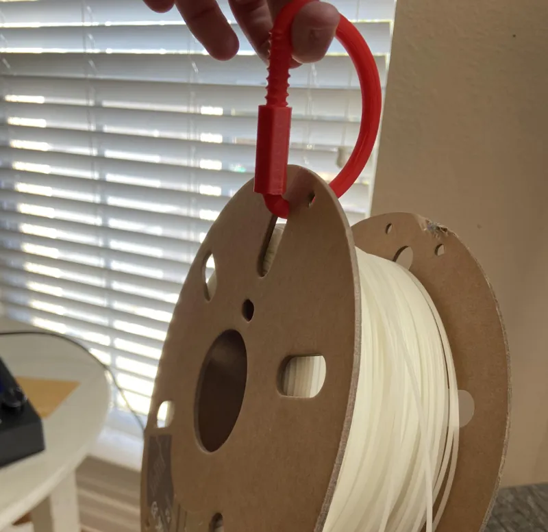 Twisting Carabiner