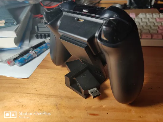 Xbox1 Controller Holder design for battery package